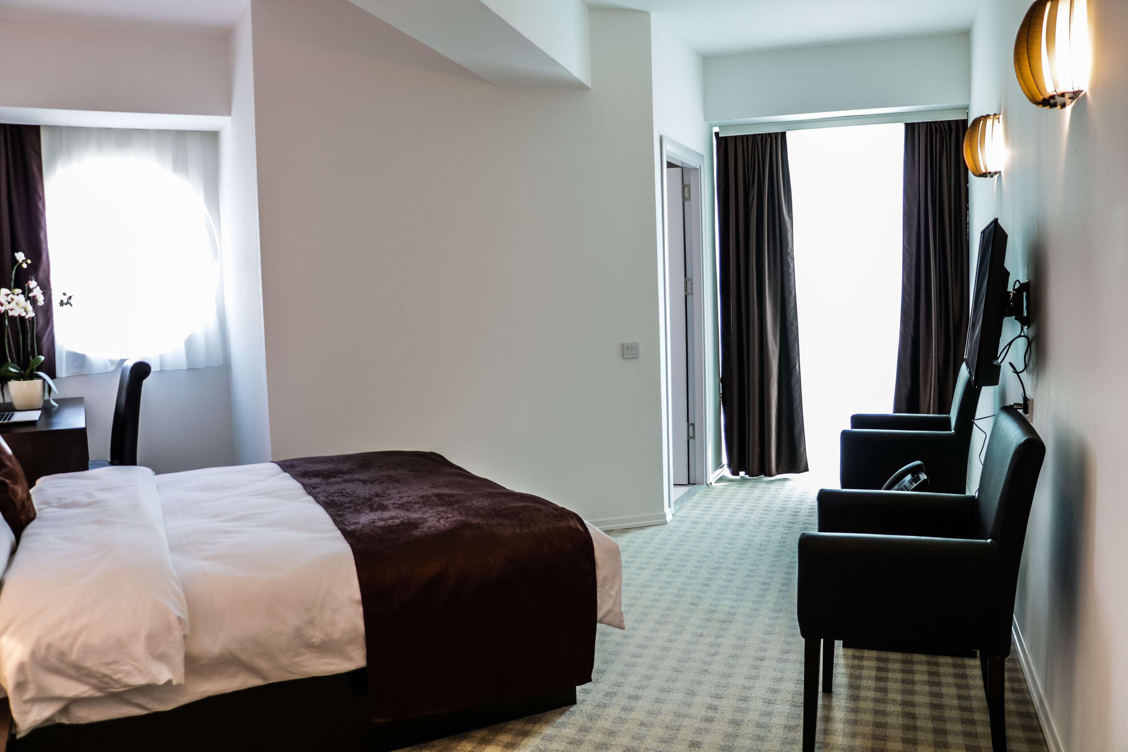 Western Galla Hotel